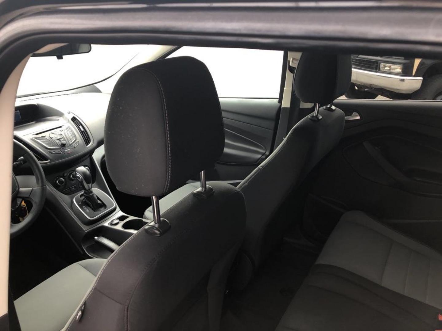 2014 BLACK FORD ESCAPE SE (1FMCU0GX0EU) with an 1.6L engine, Automatic transmission, located at 850 South Mill Street, Pryor, 74361, (918) 825-3030, 36.293549, -95.324440 - Photo#10