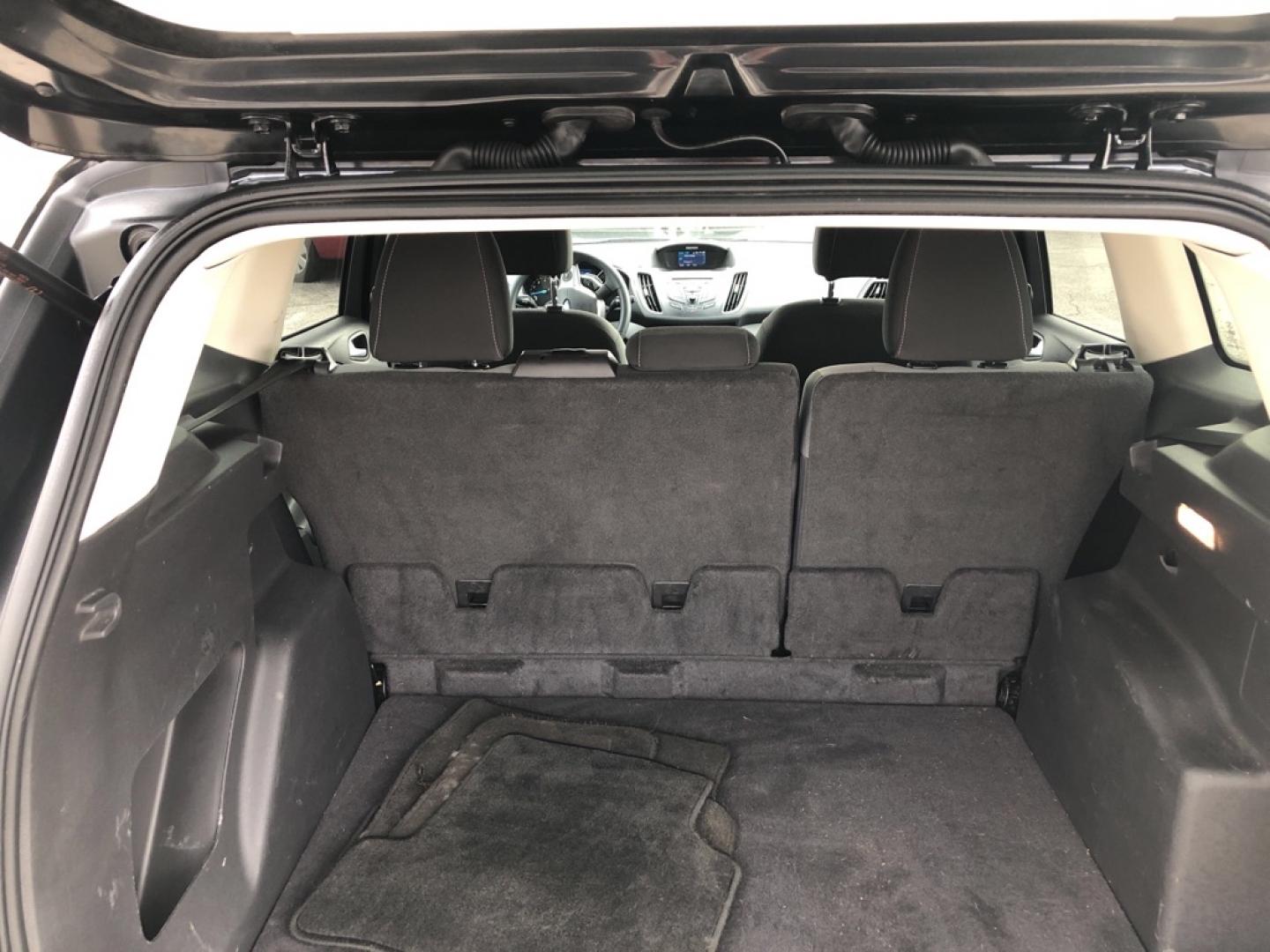 2014 BLACK FORD ESCAPE SE (1FMCU0GX0EU) with an 1.6L engine, Automatic transmission, located at 850 South Mill Street, Pryor, 74361, (918) 825-3030, 36.293549, -95.324440- Photo#13