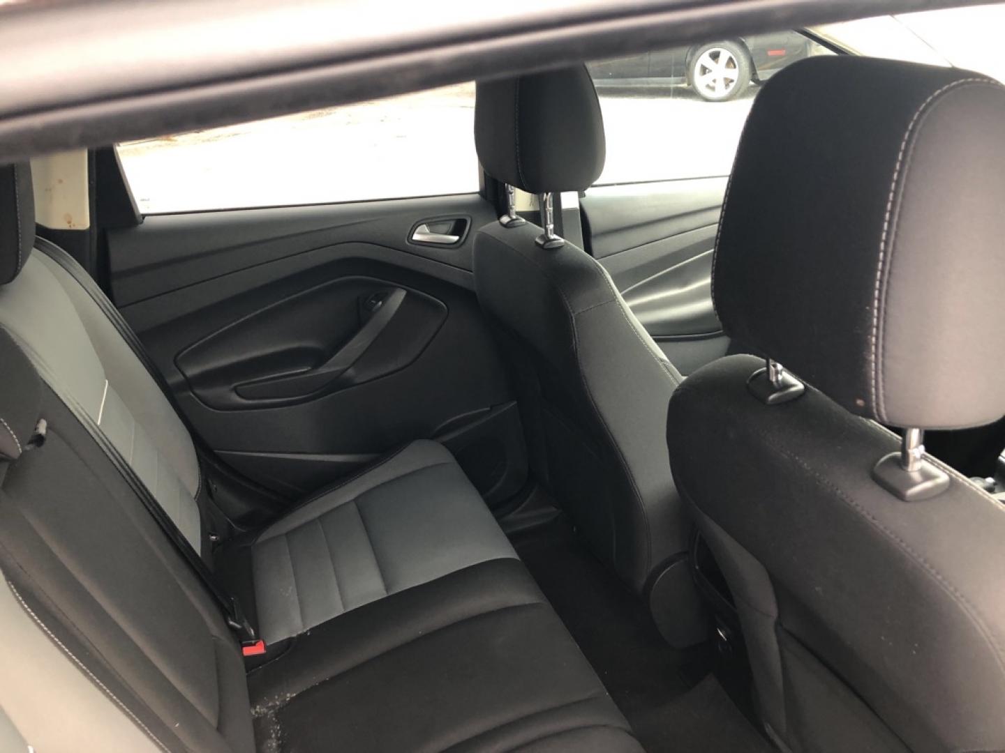2014 BLACK FORD ESCAPE SE (1FMCU0GX0EU) with an 1.6L engine, Automatic transmission, located at 850 South Mill Street, Pryor, 74361, (918) 825-3030, 36.293549, -95.324440- Photo#19