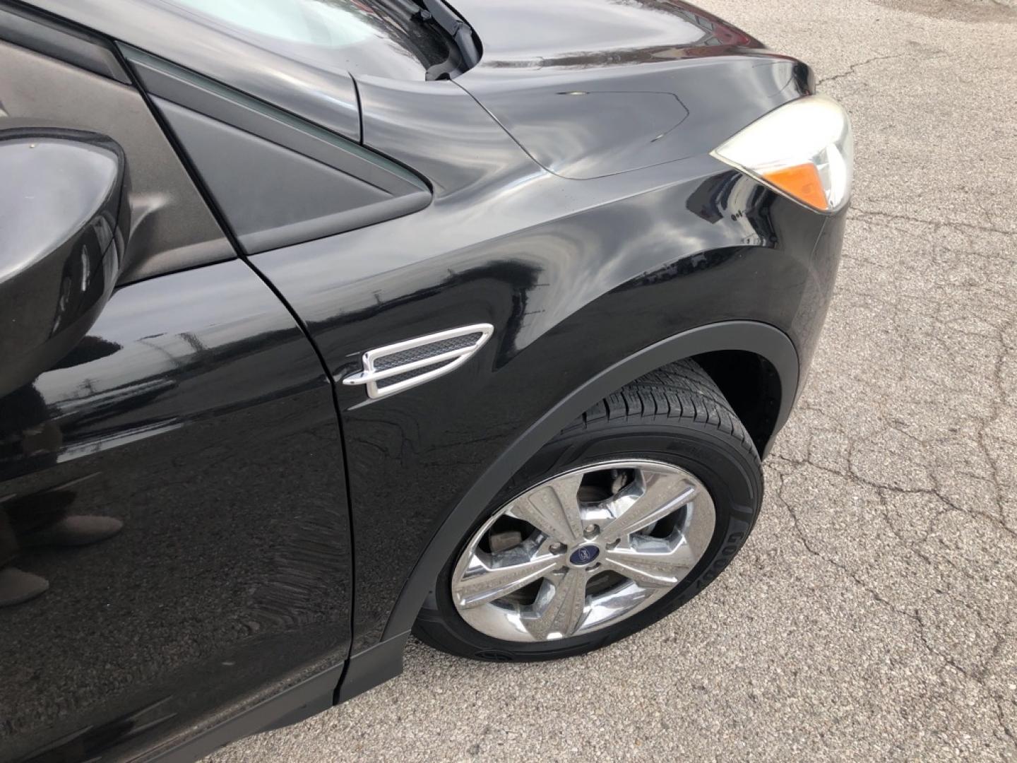 2014 BLACK FORD ESCAPE SE (1FMCU0GX0EU) with an 1.6L engine, Automatic transmission, located at 850 South Mill Street, Pryor, 74361, (918) 825-3030, 36.293549, -95.324440- Photo#24