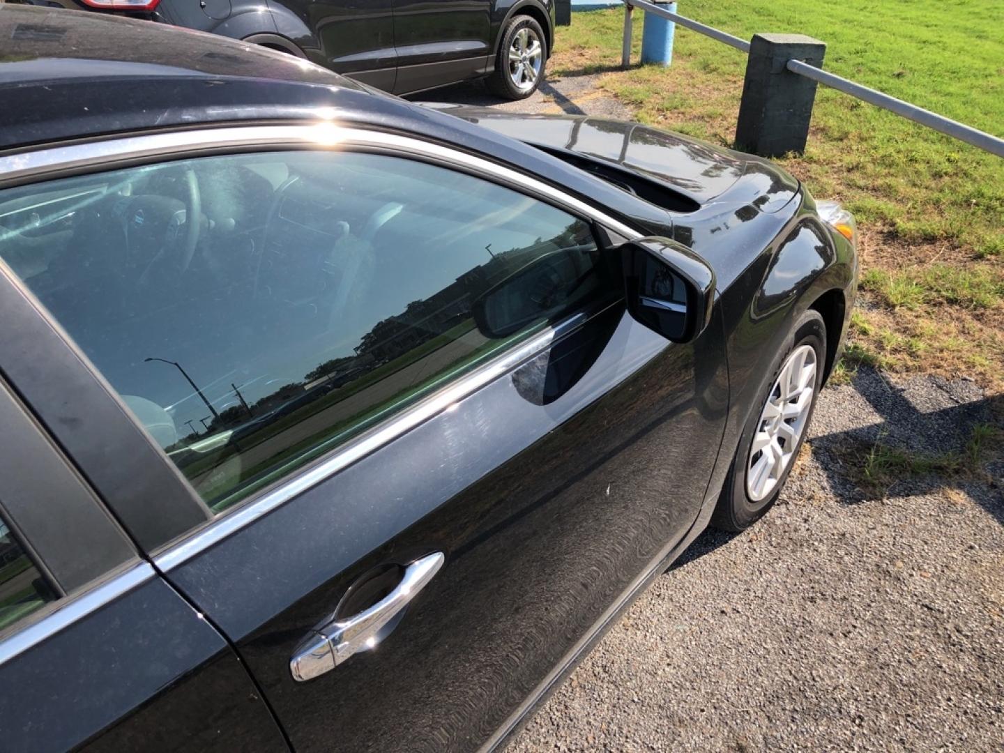2015 BLUE NISSAN ALTIMA 2.5 (1N4AL3APXFN) with an 2.5L engine, Continuously Variable transmission, located at 850 South Mill Street, Pryor, 74361, (918) 825-3030, 36.293549, -95.324440- Photo#9