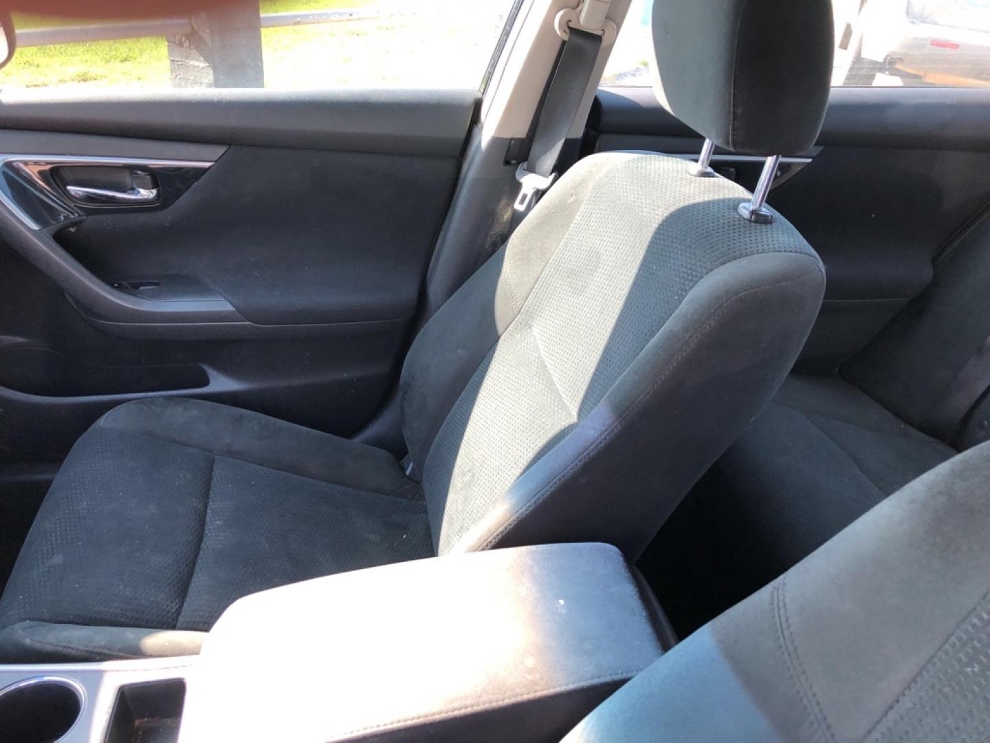 2015 BLUE NISSAN ALTIMA 2.5 (1N4AL3APXFN) with an 2.5L engine, Continuously Variable transmission, located at 850 South Mill Street, Pryor, 74361, (918) 825-3030, 36.293549, -95.324440- Photo#17