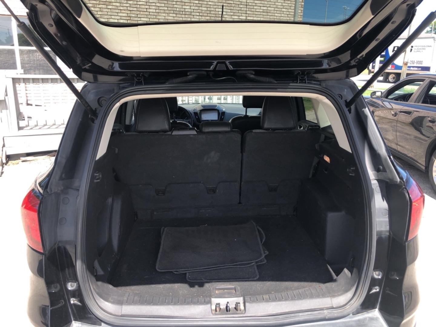 2019 BLACK FORD ESCAPE SE (1FMCU0GD7KU) with an 1.5L engine, Automatic transmission, located at 850 South Mill Street, Pryor, 74361, (918) 825-3030, 36.293549, -95.324440- Photo#23