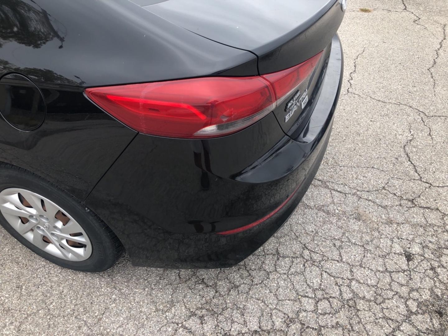2017 BLACK HYUNDAI ELANTRA SE (5NPD74LF3HH) with an 2.0L engine, Automatic transmission, located at 850 South Mill Street, Pryor, 74361, (918) 825-3030, 36.293549, -95.324440- Photo#8