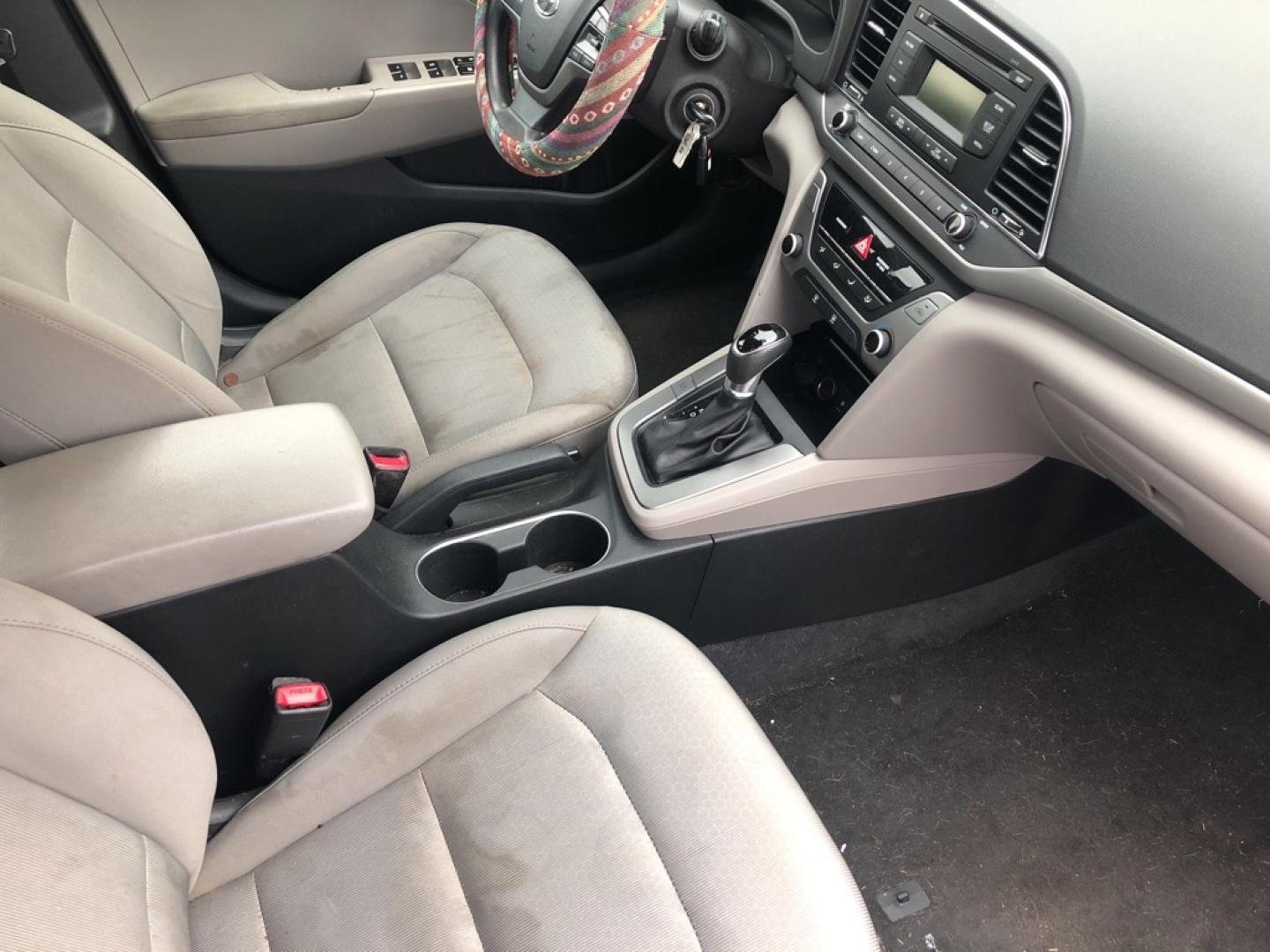 2017 BLACK HYUNDAI ELANTRA SE (5NPD74LF3HH) with an 2.0L engine, Automatic transmission, located at 850 South Mill Street, Pryor, 74361, (918) 825-3030, 36.293549, -95.324440- Photo#19
